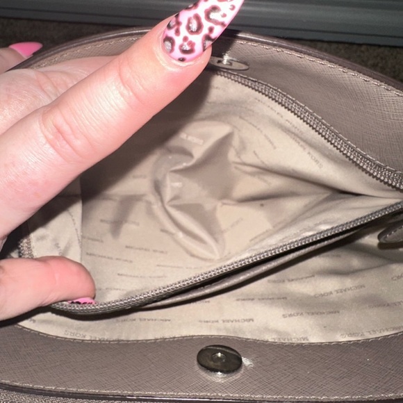 Michael Kors Savanna Taupe Saffiano Leather Satchel & Dust Bag EUC - Picture 11 of 12